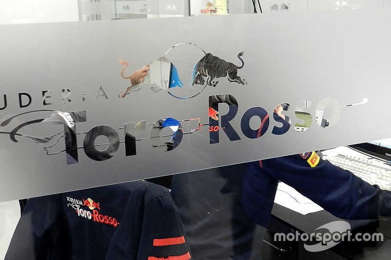 Toro Rosso: prima messa in moto del Ferrari 2015