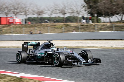Mercedes еще не раскрыла всех карт, уверен Росберг
