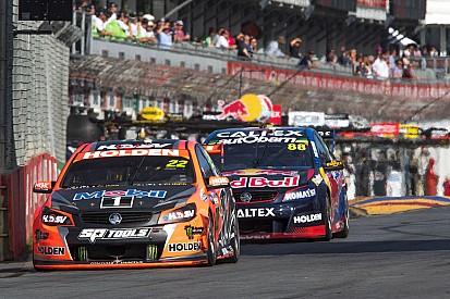 Whincup und Courtney gewinnen den Adelaide-Auftakt