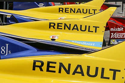 Renault будет поставлять моторы еще одной команде