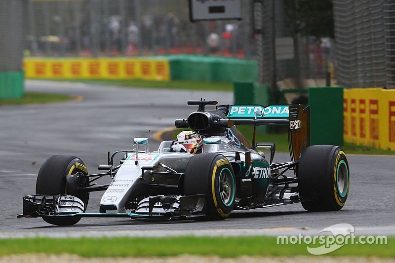 Mercedes in Melbourne: Hamilton Top, Rosberg Flop