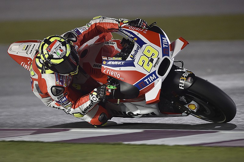 La Ducati de Iannone es una bala