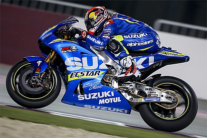 Viñales: “Pedrosa me frenó y me cargué los neumáticos”