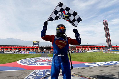 Johnson centra la vittoria numero 77 e scavalca Dale Earnhardt!