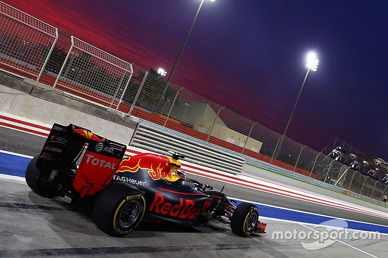Хорнер оценил разницу между Renault и прошлогодним мотором Ferrari
