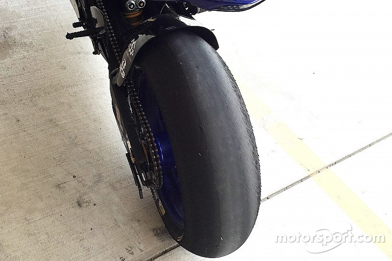 Allarme: le gomme posteriori si distruggono sul lato destro