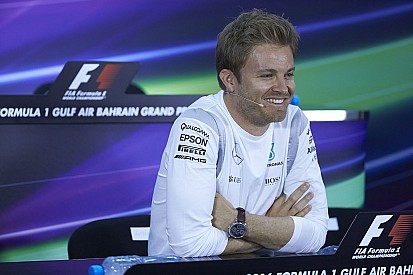 Rosberg: “Penalty Hamilton maakt mijn weekend niet eenvoudiger”