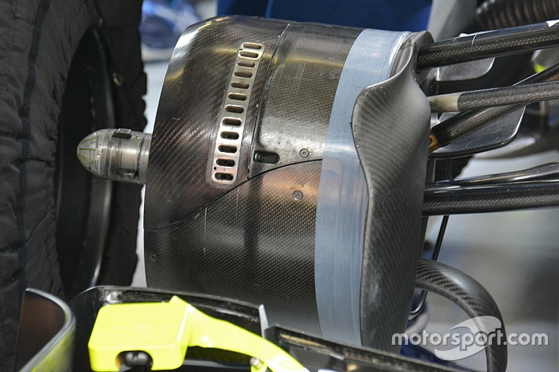 Modificaciones en las tomas de freno delantera del Williams FW38