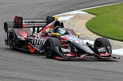 Bourdais arrancó adelante en Barber