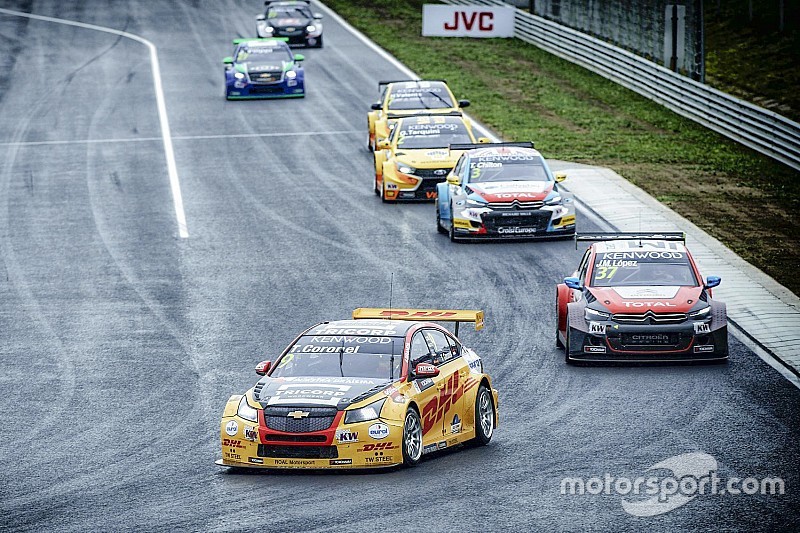 Tom Coronel laat zich zien: