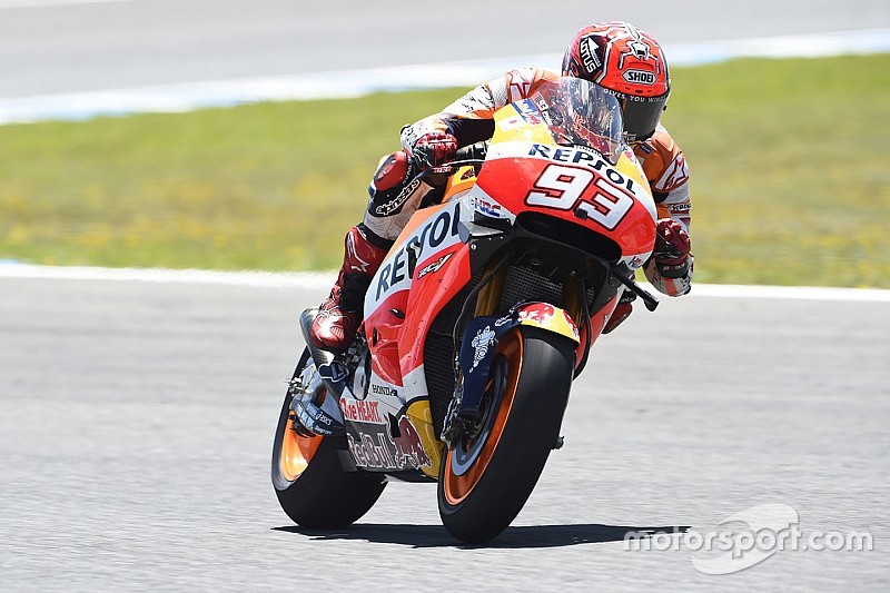 Marquez nipt voor Lorenzo op eerste in-season testdag