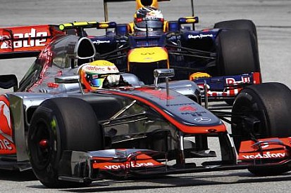 Mercedes, Hamilton'la görüşme iddialarını yalanladı