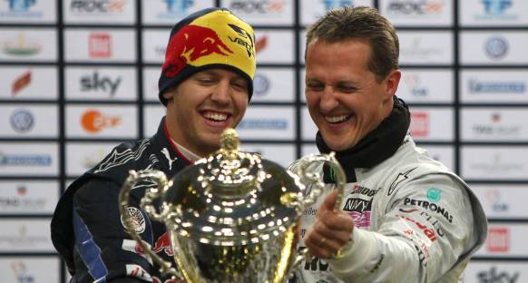 Ecclestone Schumi'yi Vettel'le yan yana görmek istiyor
