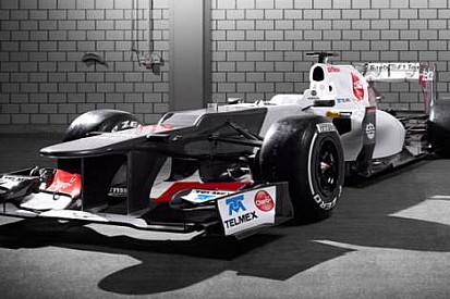 Sauber C31'in örtüsü kaldırıldı