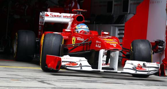 Alonso: Mercedes sürpriz yapabilir