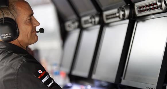 Whitmarsh: Hamilton özür dilemeyi bırakmalı
