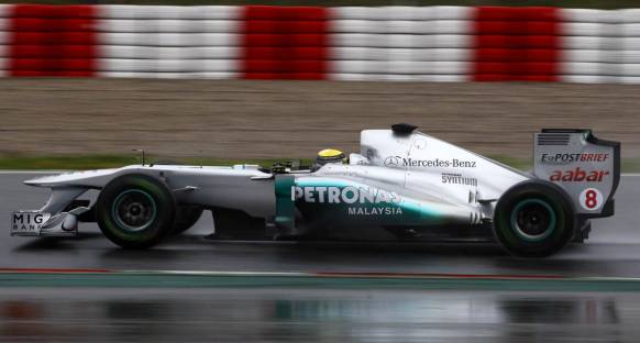 Rosberg Nurburgring'de yağmurla şansını artırmak istiyor