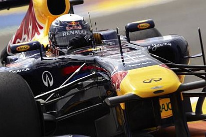 2011 Avrupa Grand Prix Cumartesi antremanları - Vettel zirvede