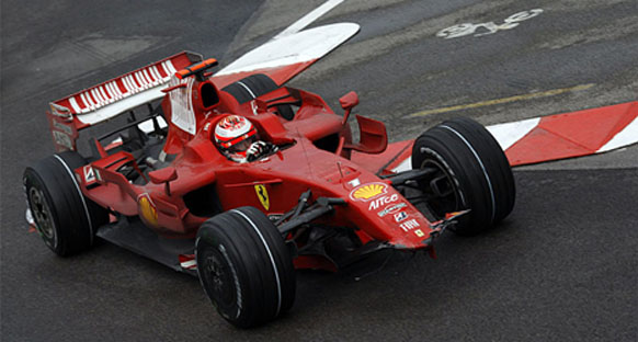 Hakemler Raikkonen'e ceza vermedi