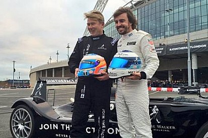 Hakkinen: Alonso kazanmak için 'sabırlı' olmalı