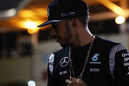 Hamilton Snapchat yasağını umursamadı