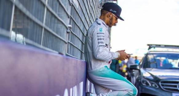 Hamilton'ın padok snaplerine yasak geldi