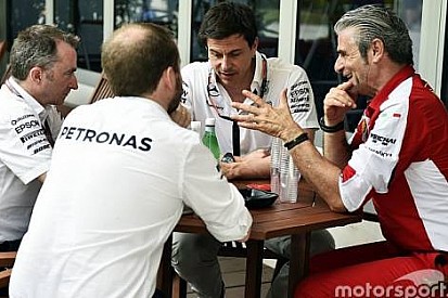 F1 üreticileri Ecclestone'un 'kartel' iddialarına karşı çıktılar