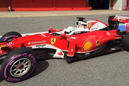 Vettel Barcelona'da liderliğini koruyor