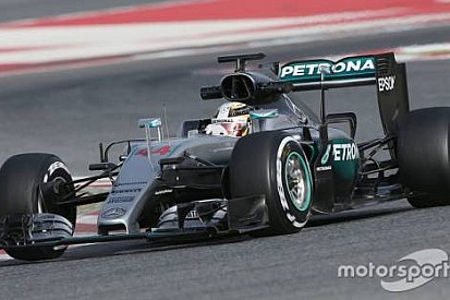 Mercedes 'sıradışı' parçaları test etmeyi planlıyor