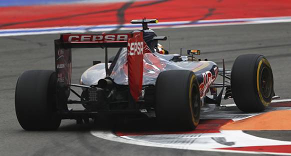 Marko Toro Rosso'nun Ferrari motoru kullanacağını doğruladı