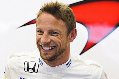 Button, Mclaren-Honda için bu kışın zorlu olacağı kanaatinde