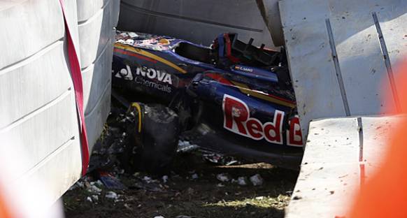 Vettel, Sainz'ın kazasına çok şaşırmış