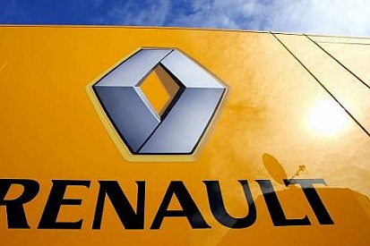 Ve Renault, Lotus F1 Takımını Almak İçin İlk İmzayı Attı