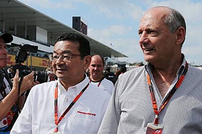 Ron Dennis, Alonso'nun Yorumlarından Memnun Değil