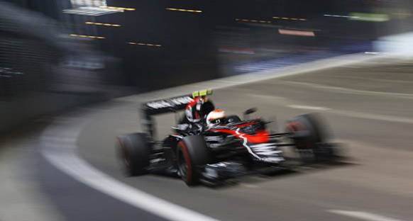 Button: Singapur'da Daha Hızlı Olmayı Bekliyordum