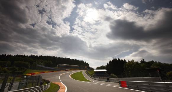 Eau Rouge'da lastiğiniz patlarsa ne olur
