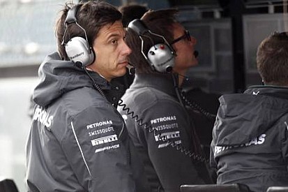 Wolff: Acele pit stop Rosberg için zafere mal oldu