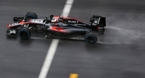 Boullier 'Problemler 2016 planlarımızı etkileyecek'