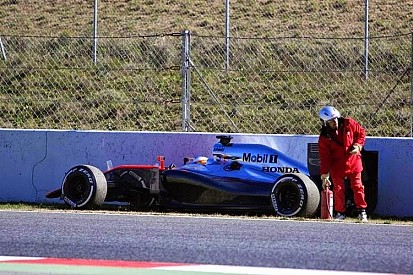 McLaren отрицает поломку на болиде Алонсо