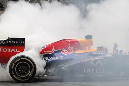 FIA легализировала 'пончики' для победителей гонки