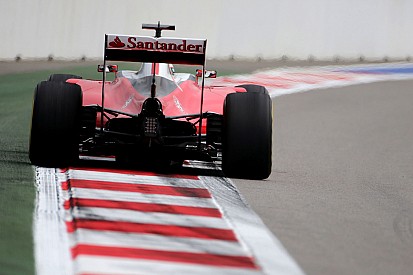 Vettel: "Problema elettronico, lavoro rallentato"