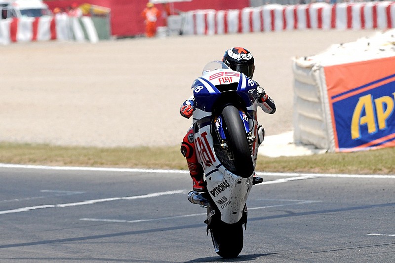 Die besten Wheelies von Jorge Lorenzo