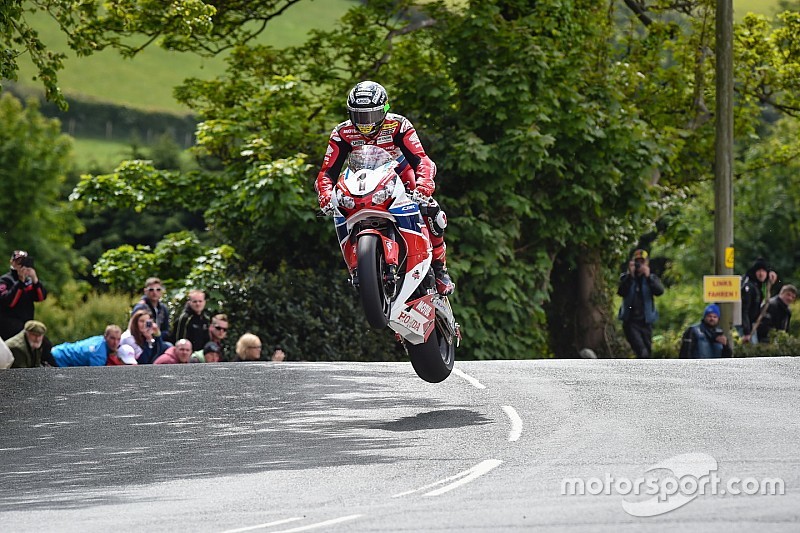 Tourist Trophy 2016, si comincia