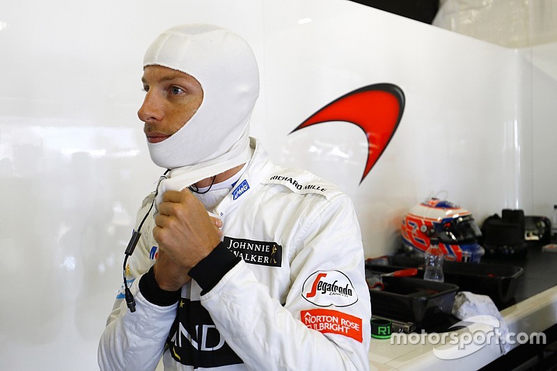 Formel 1 in Monaco: Jenson Button nur knapp von losem Gullydeckel verfehlt