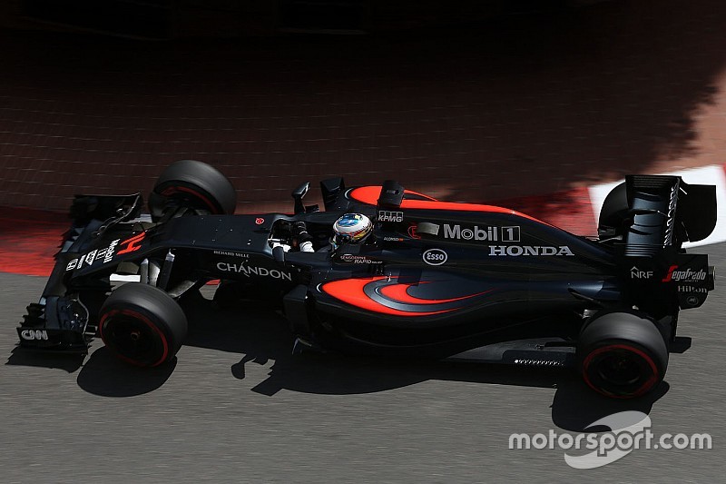 В McLaren все ще не можуть впоратись з високим тиском у шинах