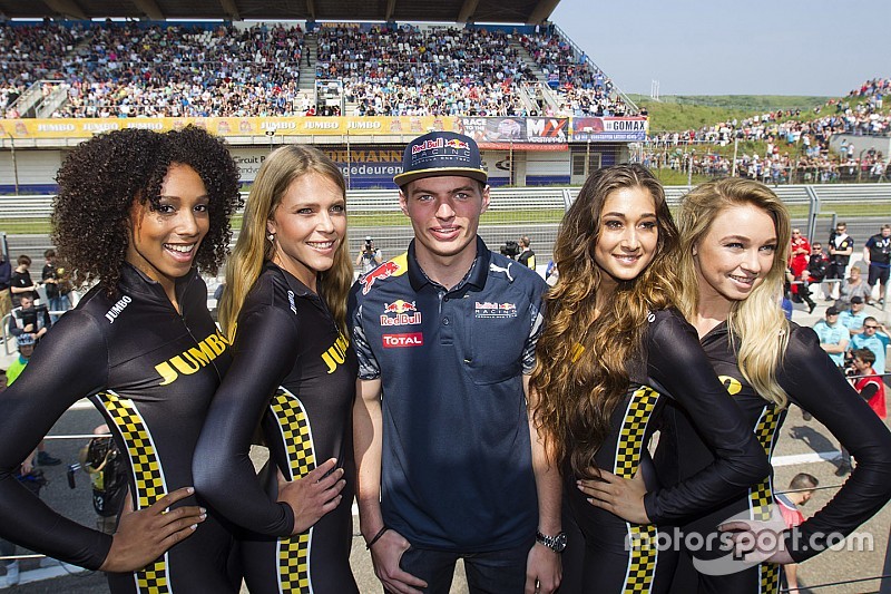 Verstappen vertelt racefans op Zandvoort: “We kunnen vechten met Mercedes”