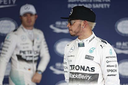 Rosberg: „Hamilton most gyorsabb volt nálam, de holnap osztják a pontokat”