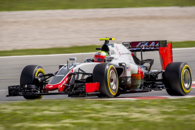 Nullás hétvége a Haas-tól Barcelonában: csalódott versenyzők