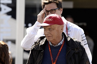 Lauda mégis díj nélkül távozott Berlinből – úgysem tetszett neki