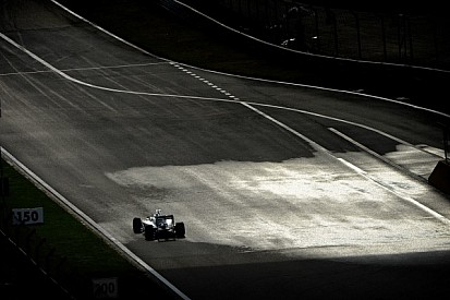 Mercedes: Hamilton és Rosberg is rendben van fejben, már csak 2017-et kell összerakni valahogy